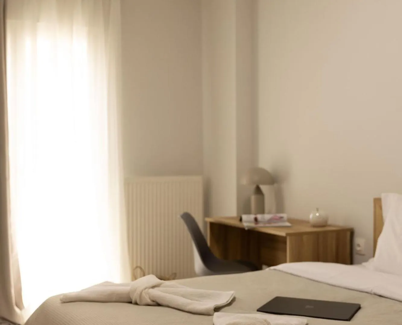 Modern Warmth Designed For Rest & Flow Thessaloníki
