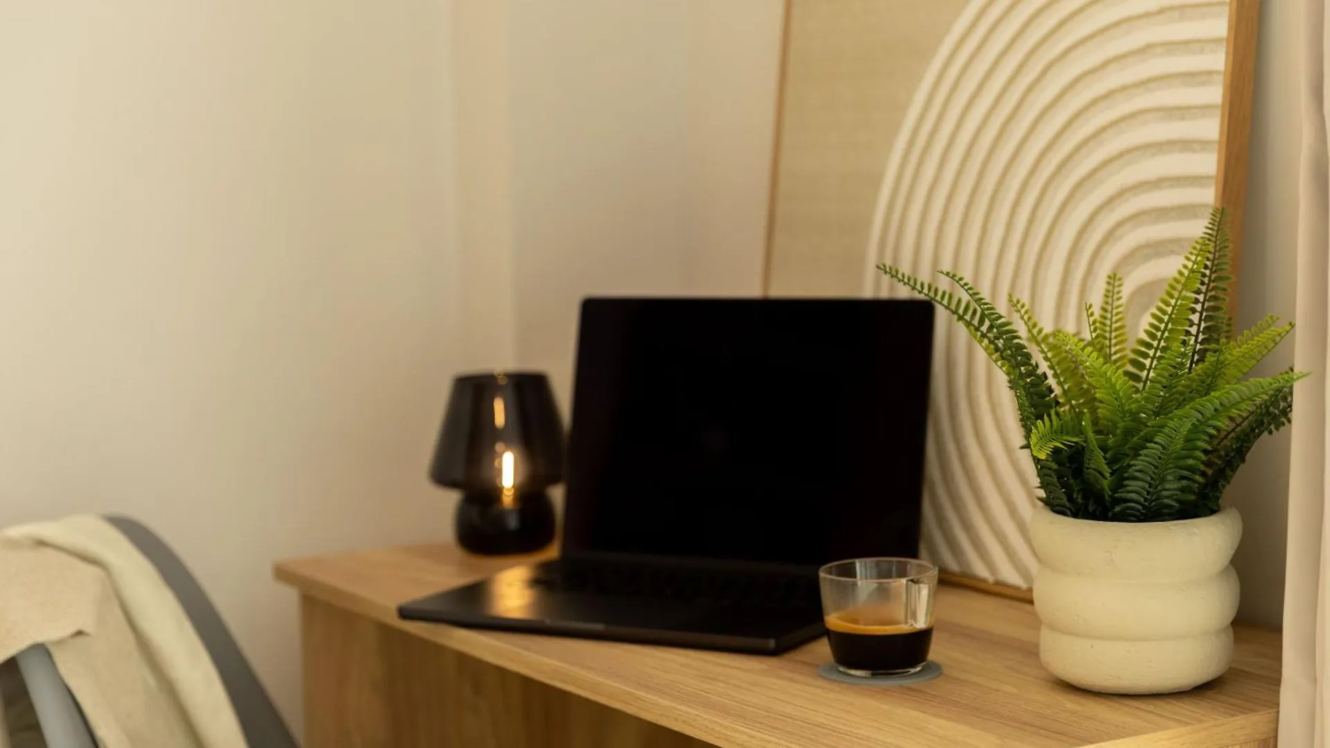 Modern Warmth Designed For Rest & Flow Thessaloníki Lejlighed